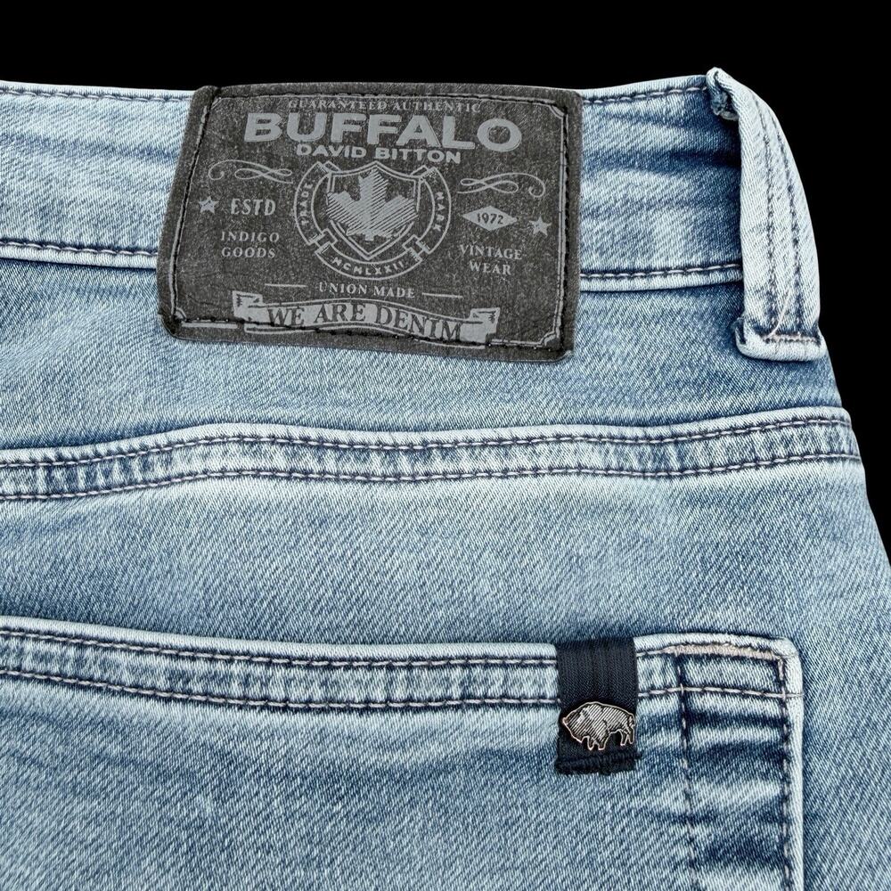 Buffalo David Bitton Straight Six Jeans Mens 34x32 Light Wash Stretch - Picture 9 of 13
